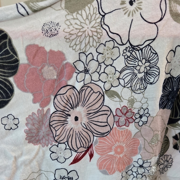EUC LOFT Floral Tee Size L - Picture 7 of 8